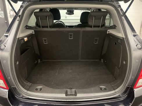 Used 2022 Chevrolet Trax LS w/ Tint and Cruise Package image 17