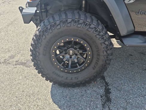 Used 2021 Jeep Wrangler Unlimited Sport AWD/4WD image 9