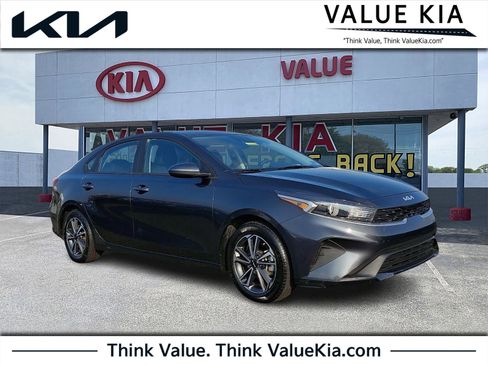 Certified 2023 Kia Forte LXS image 1