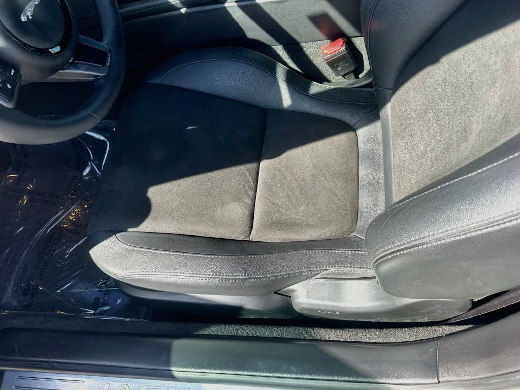 Used 2014 Jaguar F-TYPE S RWD image 19