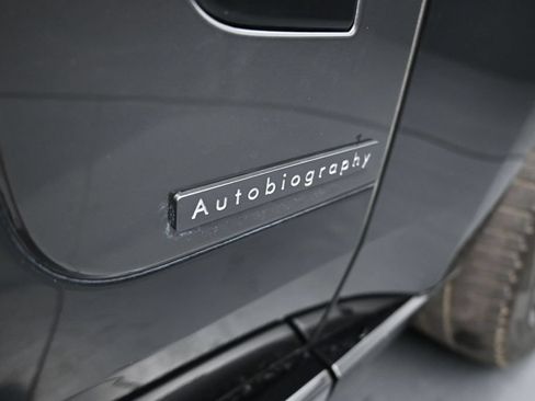 Used 2024 Land Rover Range Rover Autobiography AWD/4WD image 25