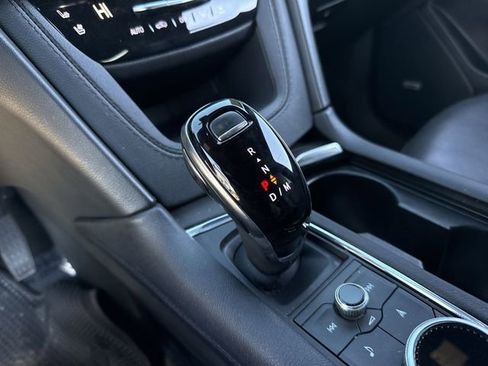 Used 2024 Cadillac XT6 Premium Luxury image 22