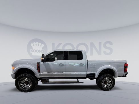 New 2026 Ford F250 Lariat w/ Black Appearance Package image 2