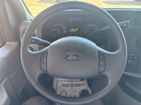 Used 2016 Ford E-350 and Econoline 350 Super Duty RWD image 13