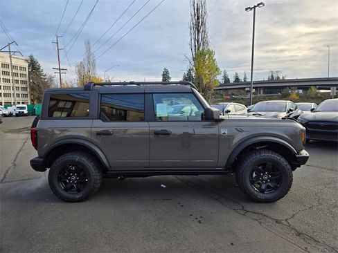 New 2025 Ford Bronco Big Bend w/ Black Diamond Package image 4