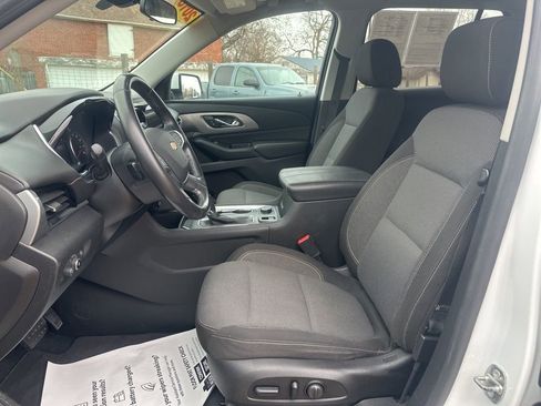 Used 2018 Chevrolet Traverse LT image 14