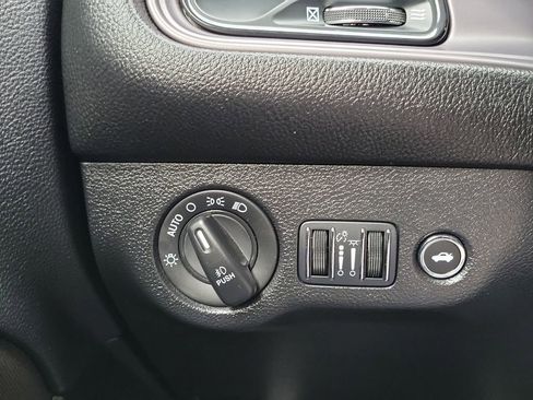 Certified 2023 Dodge Challenger SXT w/ Blacktop Package image 13