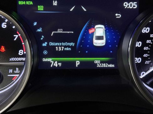 Used 2021 Toyota Camry XLE AWD/4WD image 18