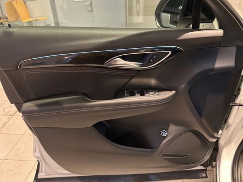 Used 2023 Buick Envision Preferred w/ Sport Touring Package image 14