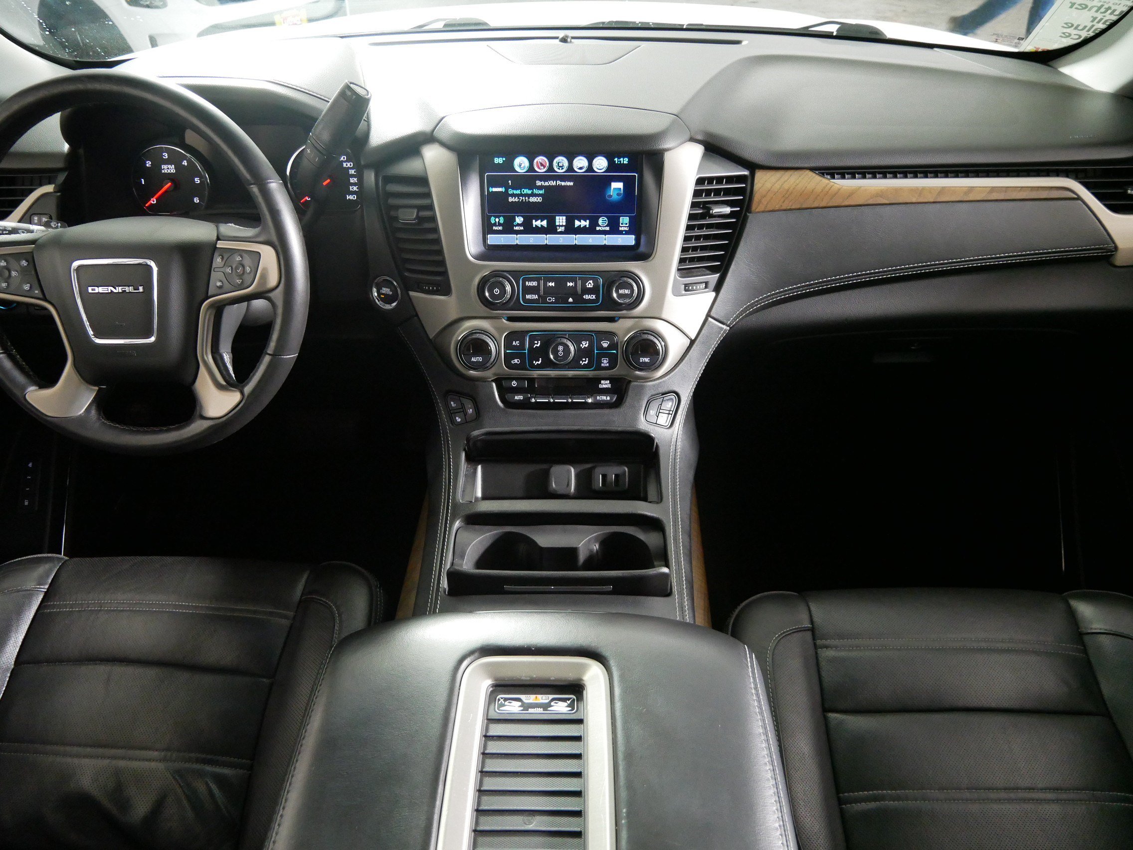 Used 2018 GMC Yukon Denali w/ Denali Ultimate Package AWD/4WD image 10