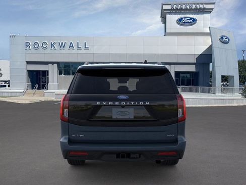 New 2025 Ford Expedition Max Active image 5
