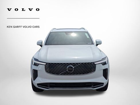 New 2026 Volvo XC90 B5 Core AWD/4WD image 9