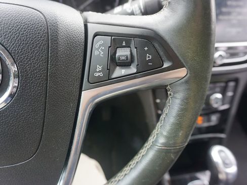 Used 2017 Buick Encore Essence FWD image 8