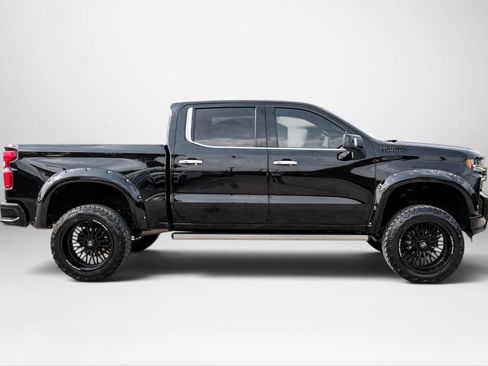 Used 2022 Chevrolet Silverado 1500 High Country w/ Technology Package AWD/4WD image 6