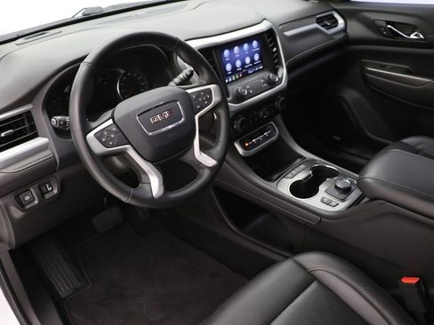 Used 2023 GMC Acadia SLT w/ Elevation Edition image 14