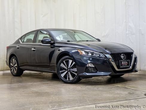 Used 2019 Nissan Altima 2.5 SV AWD/4WD image 2