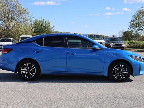 Used 2025 Nissan Sentra SV w/ All-Weather Package image 7