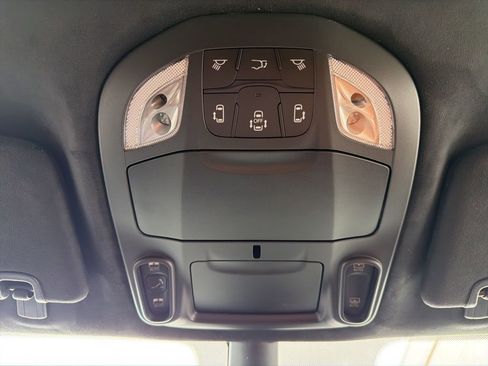 New 2026 Chrysler Pacifica Pinnacle image 21