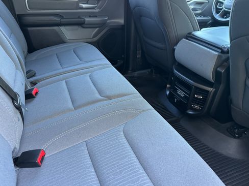 Used 2022 RAM 1500 Big Horn AWD/4WD image 30