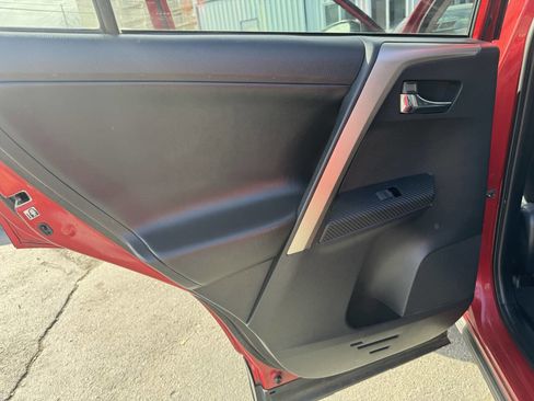 Used 2013 Toyota RAV4 Limited image 22