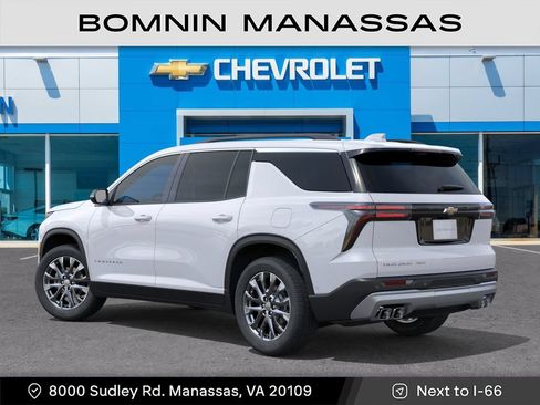New 2026 Chevrolet Traverse LT w/ Sun and Wheel Package AWD/4WD image 4