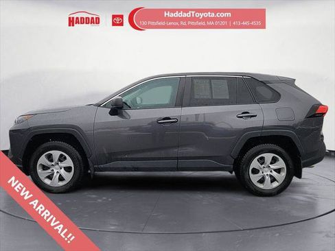 Certified 2022 Toyota RAV4 LE image 2