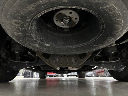 Used 2021 Chevrolet Tahoe Z71 w/ Z71 Off-Road Package image 38