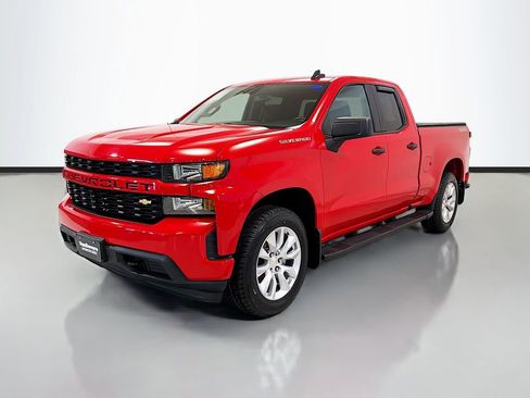Used 2020 Chevrolet Silverado 1500 Custom w/ Custom Value Package AWD/4WD image 5