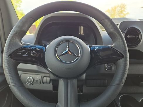 New 2026 Mercedes-Benz Sprinter 2500 image 18