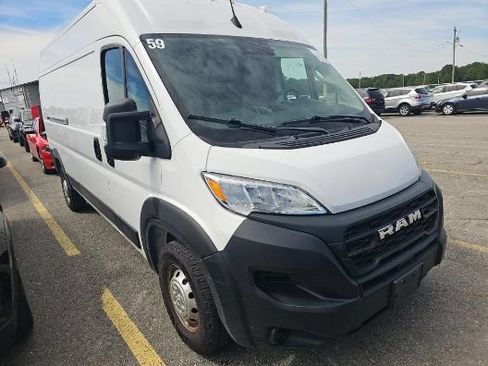 Used 2023 RAM ProMaster 2500 FWD image 1