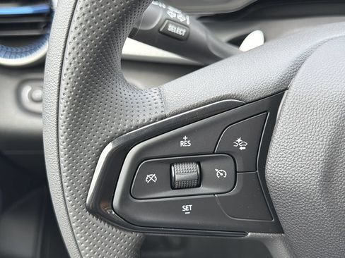 New 2026 Chevrolet Trax LS w/ LS Convenience Package FWD image 9