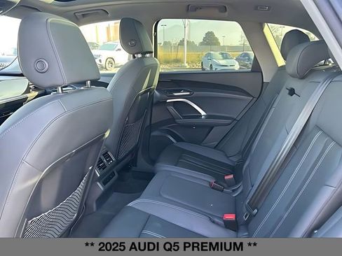Used 2025 Audi Q5 Premium w/ Convenience Package AWD/4WD image 17