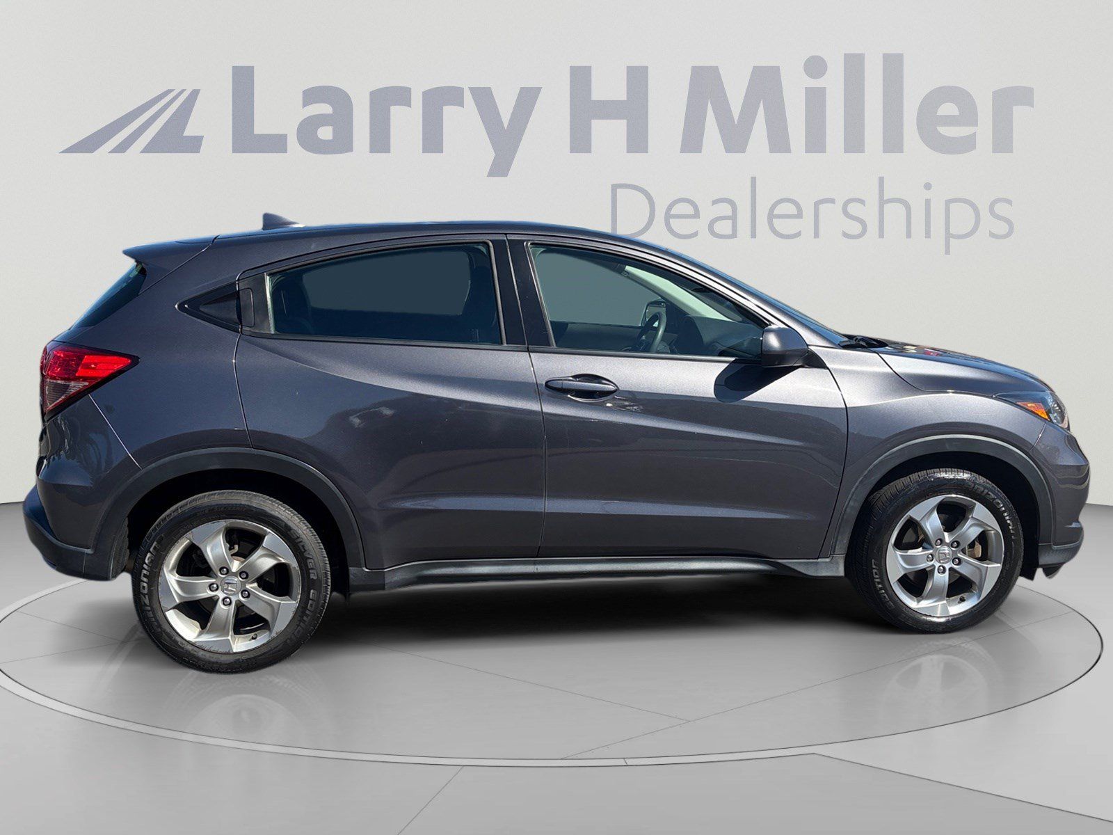 Used 2017 Honda HR-V LX image 6