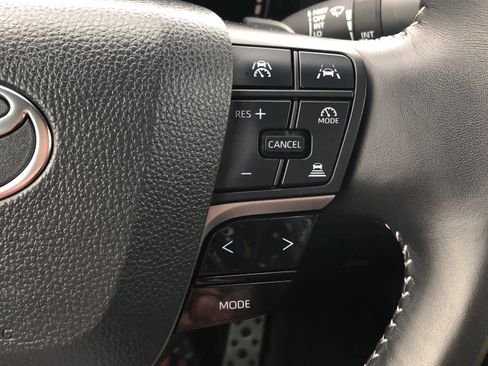 Certified 2025 Toyota Camry SE image 8