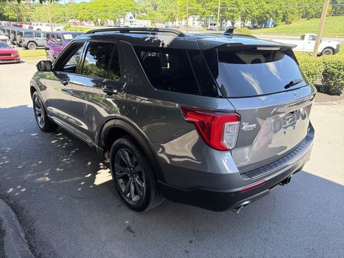 Used 2021 Ford Explorer XLT w/ Equipment Group 202A AWD/4WD image 6