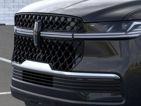 New 2026 Lincoln Navigator L Reserve image 17