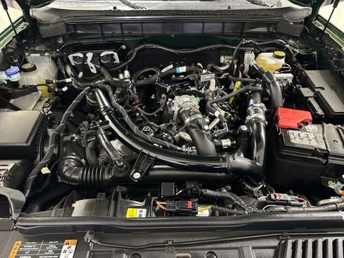 Used 2025 Ford Bronco Badlands image 28