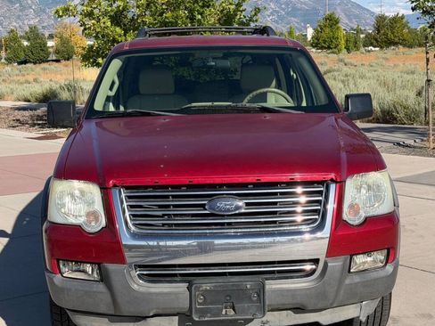 Used 2006 Ford Explorer XLT AWD/4WD image 2