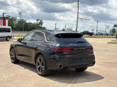 Used 2023 Genesis GV70 2.5T w/ Sport Prestige Package AWD/4WD image 3