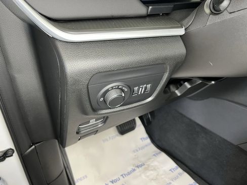 New 2025 Jeep Grand Cherokee Laredo X image 14