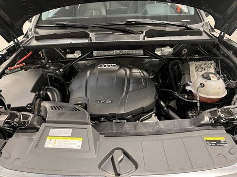 Used 2018 Audi Q5 2.0T Premium Plus w/ Premium Plus Package image 9