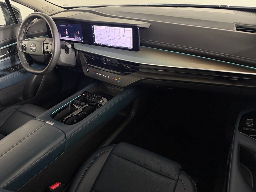 Used 2025 Nissan Murano Platinum w/ Cargo Package AWD/4WD image 13
