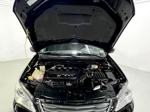 Used 2012 Chrysler 200 Touring image 15