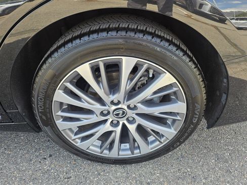 Used 2021 Lexus ES 300h w/ Premium Package FWD image 17