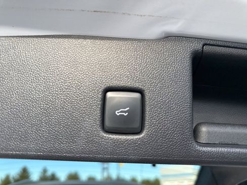 Used 2023 Ford Escape ST-Line image 14