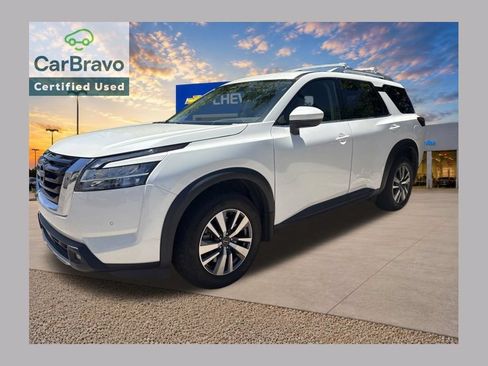 Used 2022 Nissan Pathfinder SL AWD/4WD image 1