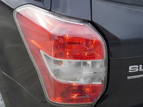 Used 2015 Subaru Forester 2.5i w/ Alloy Wheel Package image 34