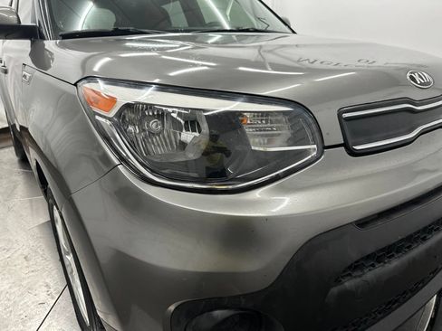 Used 2017 Kia Soul FWD image 10