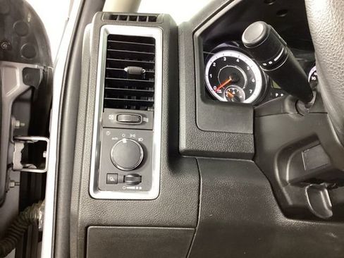 Used 2024 RAM 1500 Classic SLT AWD/4WD image 13