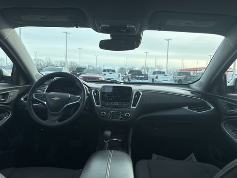 Used 2023 Chevrolet Malibu LT image 13